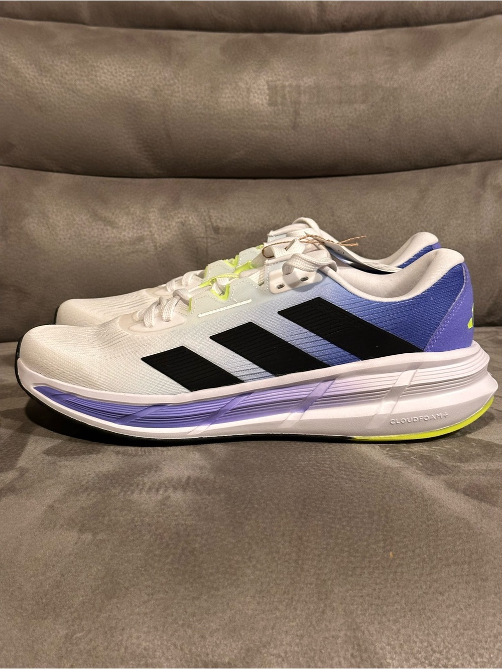 Adidas Questar 3 Men's Size 12.5 White Black Blue Athletic Running Shoes JI4616